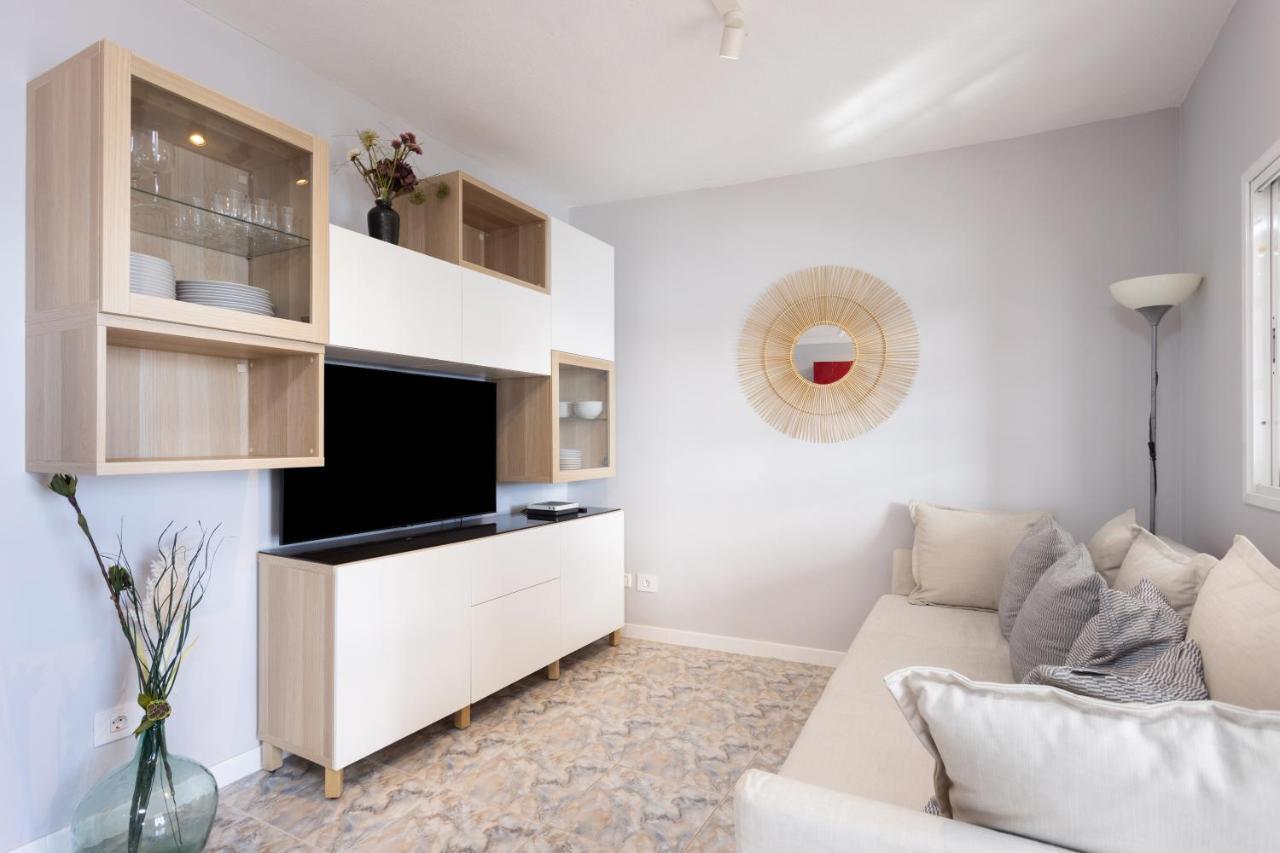 Home2Book Stunning Beachfront House With Sea Views กันเดลาเรีย ภายนอก รูปภาพ
